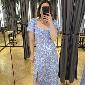 Light blue floral puff sleeve dress